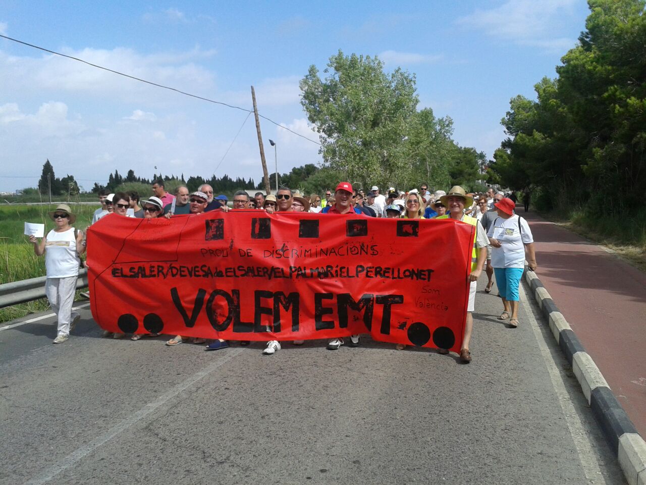 Manifestación exigiendo el transporte publico
